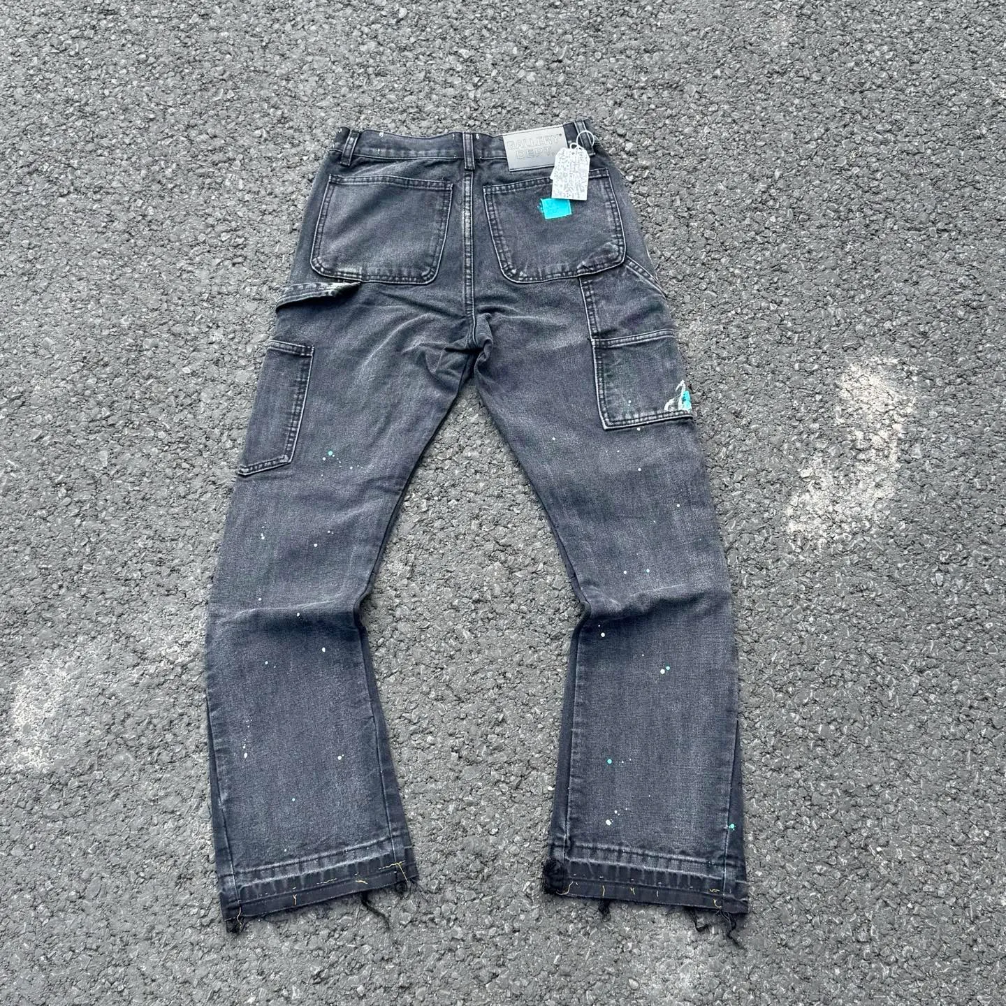 #8168 P250💰 GALLERY DEPT American retro splash-ink splicing micro-horn logging overalls raw edge jeans - Original purchase and pattern making to truly restore the ultimate texture of Vintage - Original hardware accessories, washed and other elevators, QR code analysis are all purchased from the original factory, high degree of restoration, welcome to compare with a certain product ~ - Three-dimensional version Loose and comfortable, not picky about the figure, taller and slimmer, factory Seiko, original factory quality control, same style for men and women, can be matched with couples Versatile recommendation: must-have jeans for all seasons Size: S-XXL (28-36)